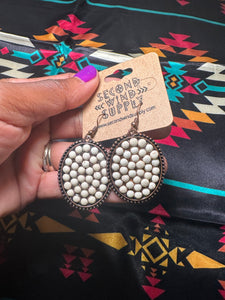 Bump Bronze Earrings with A Cream Pendant