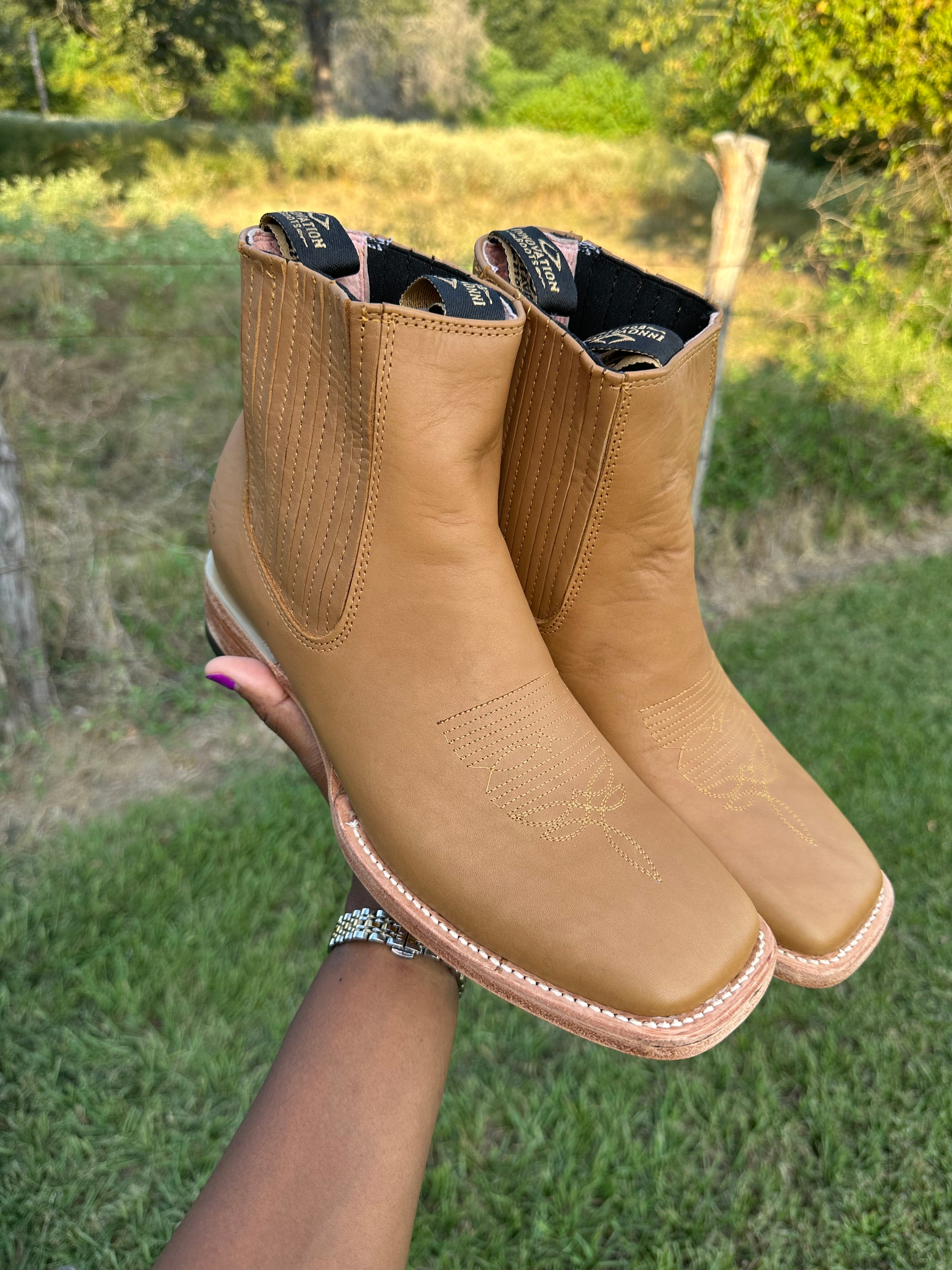 Square Toe Ankle Boot Nobuck Brown