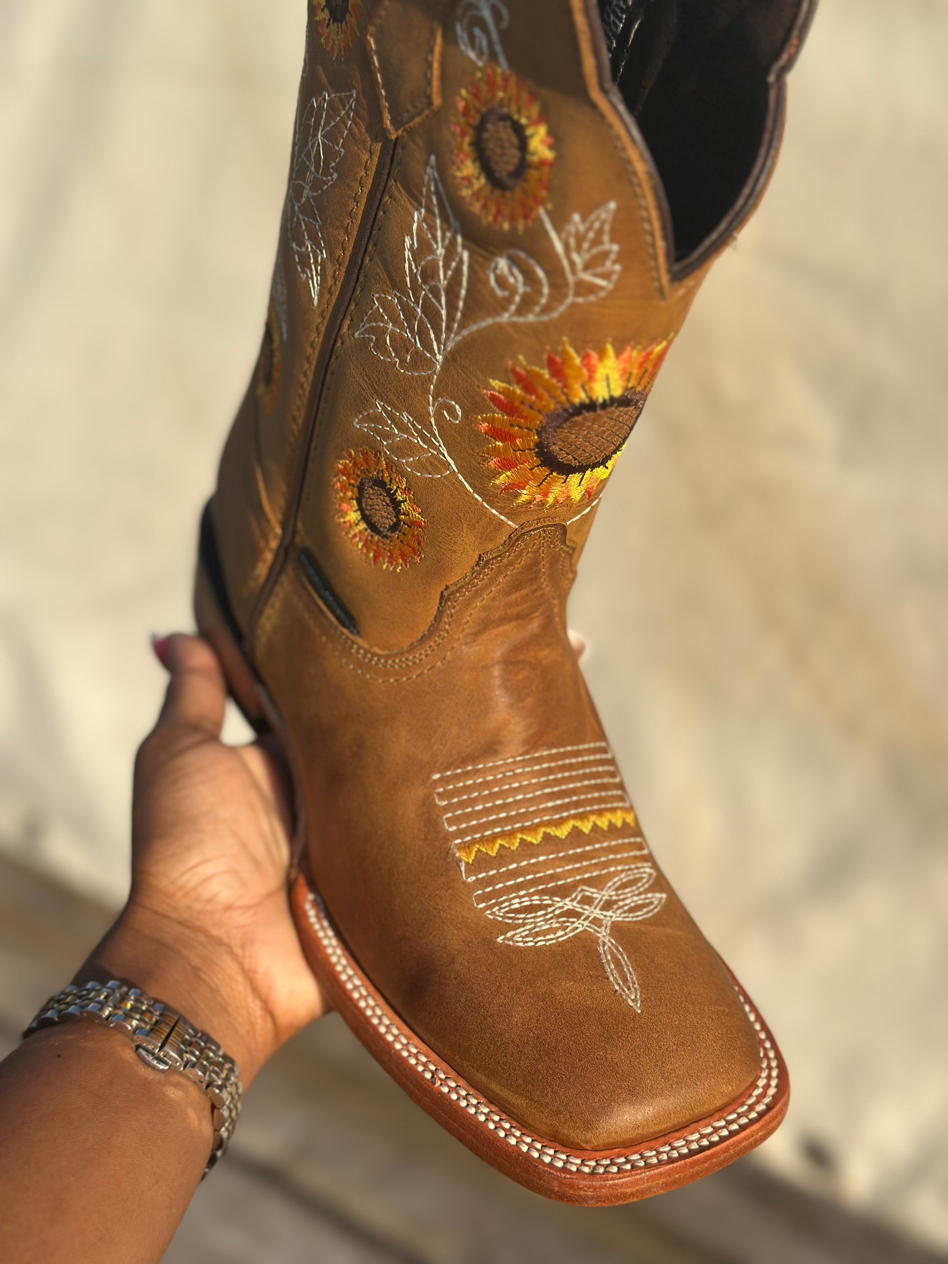 Sunflower Cowgirl Boot- Honey