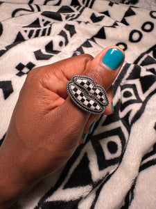 Checkered Lips Ring