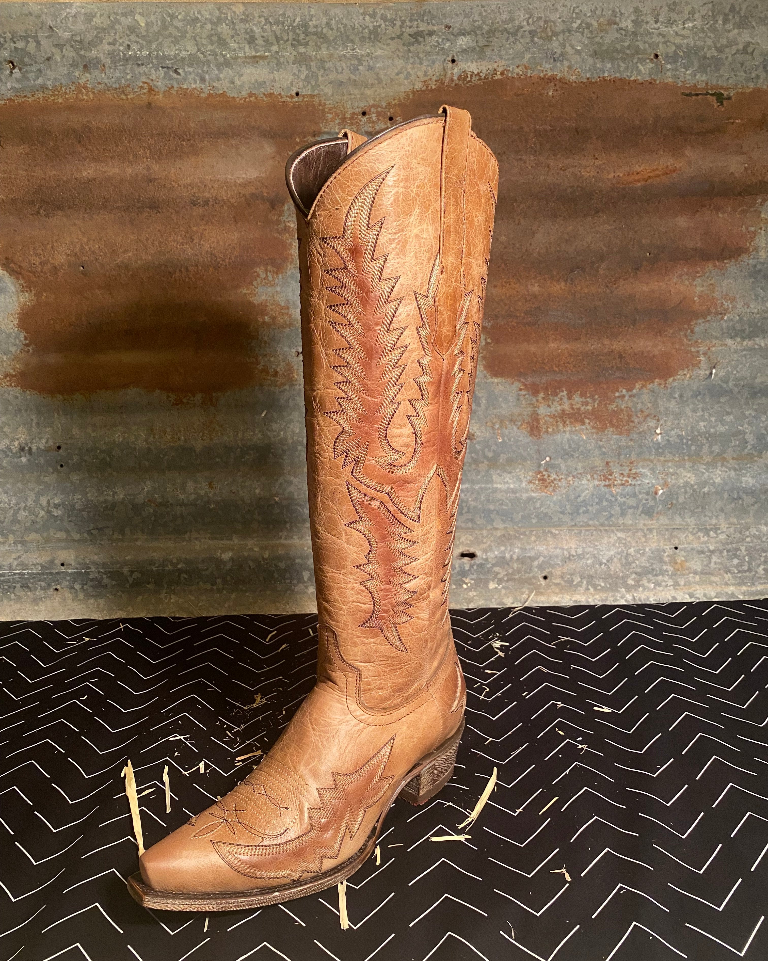 Hot Cowgirl Boot- Camel